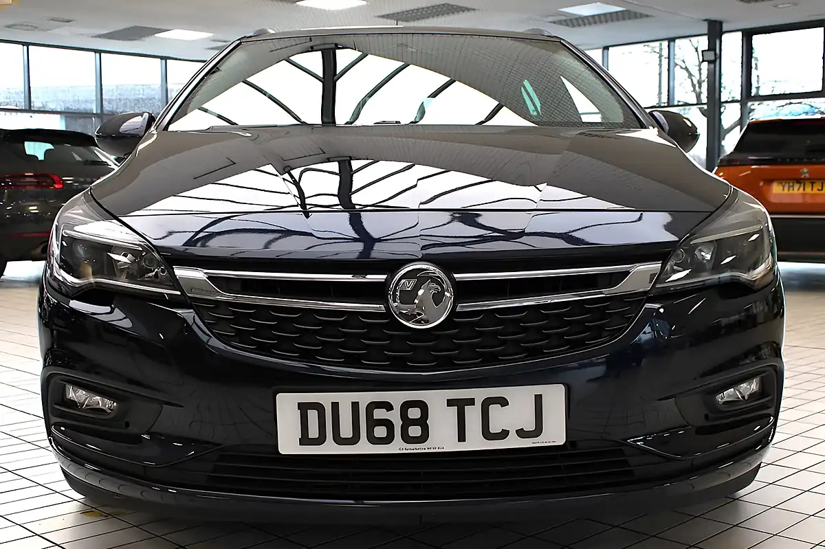Used 2018 Vauxhall Astra Design Blue - Interior and Exterior details 8