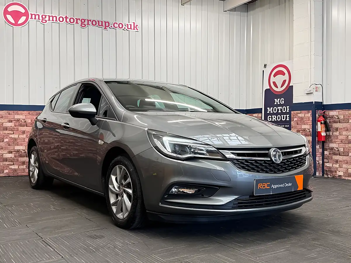 Used 2018 Vauxhall Astra Design Cosmic Grey - Interior and Exterior details 10