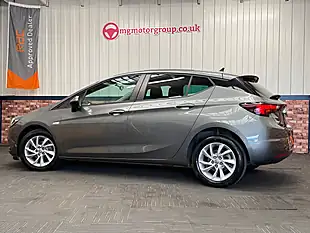Used 2018 Vauxhall Astra Design Cosmic Grey - Interior and Exterior details 12