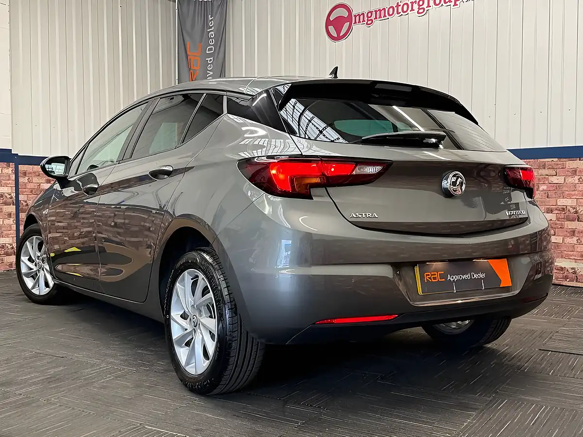 Used 2018 Vauxhall Astra Design Cosmic Grey - Interior and Exterior details 4