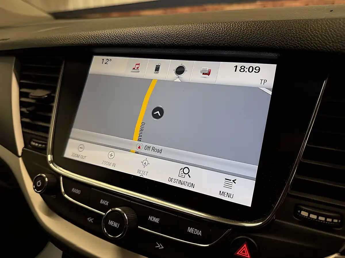Used 2018 Vauxhall Astra Design Cosmic Grey - Interior and Exterior details 7