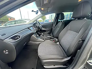 Used 2018 Vauxhall Astra Design Cosmic Grey Met - Interior and Exterior details 14
