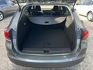 Used 2018 Vauxhall Astra Design Cosmic Grey Met - Interior and Exterior details 16