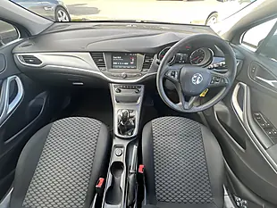 Used 2018 Vauxhall Astra Design Cosmic Grey Met - Interior and Exterior details 2