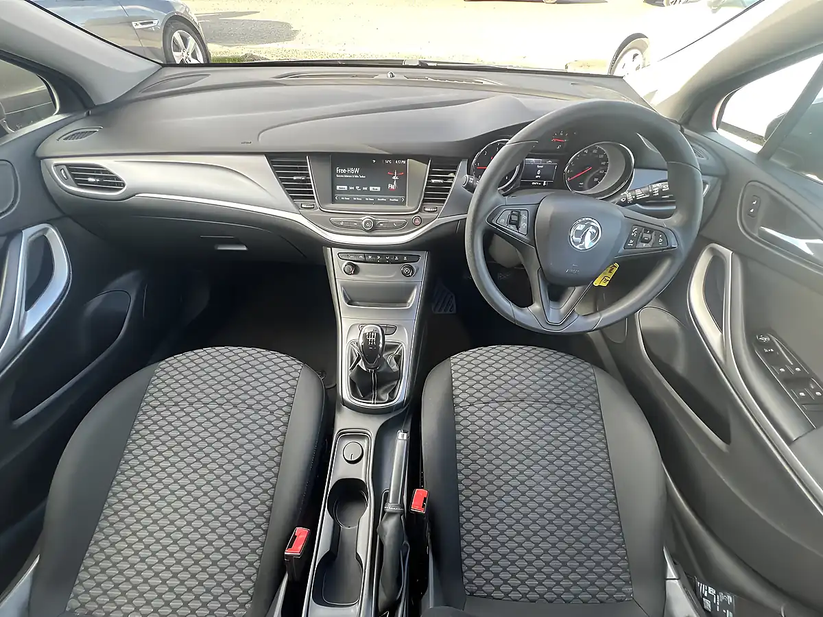 Used 2018 Vauxhall Astra Design Cosmic Grey Met - Interior and Exterior details 2