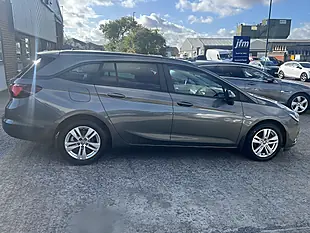 Used 2018 Vauxhall Astra Design Cosmic Grey Met - Interior and Exterior details 5