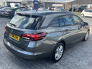 Used 2018 Vauxhall Astra Design Cosmic Grey Met - Interior and Exterior details 6
