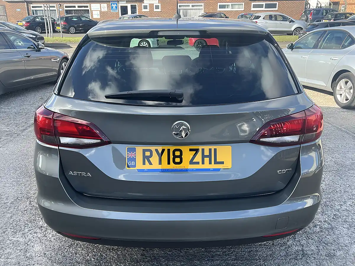 Used 2018 Vauxhall Astra Design Cosmic Grey Met - Interior and Exterior details 7