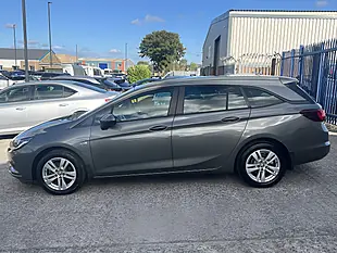 Used 2018 Vauxhall Astra Design Cosmic Grey Met - Interior and Exterior details 9
