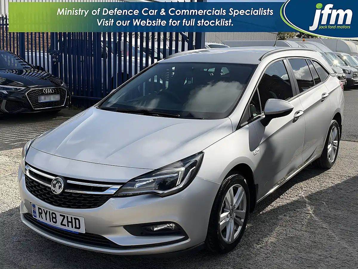 Used 2018 Vauxhall Astra Design Silver Metallic - Interior and Exterior details 10