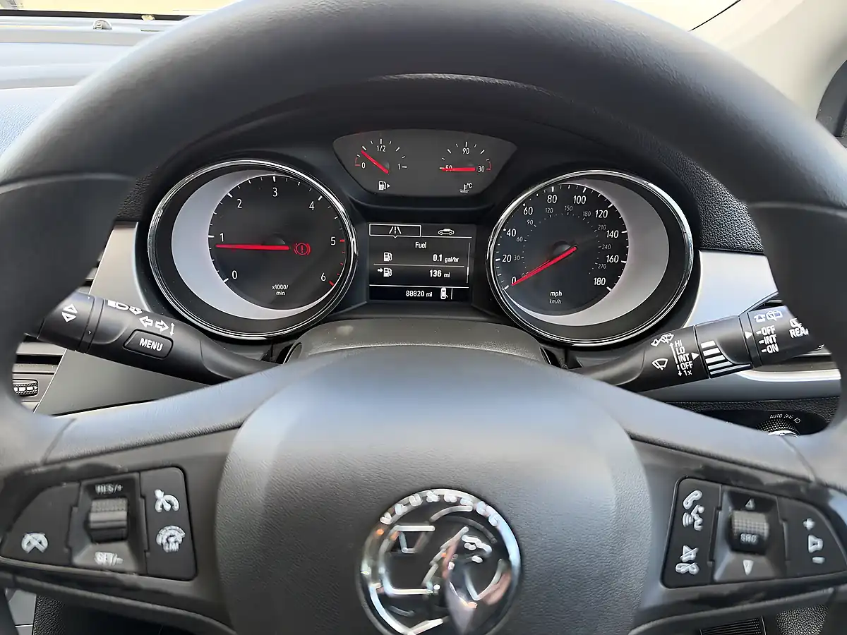 Used 2018 Vauxhall Astra Design Silver Metallic - Interior and Exterior details 11