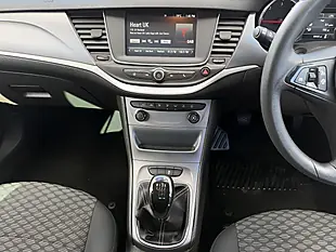 Used 2018 Vauxhall Astra Design Silver Metallic - Interior and Exterior details 12