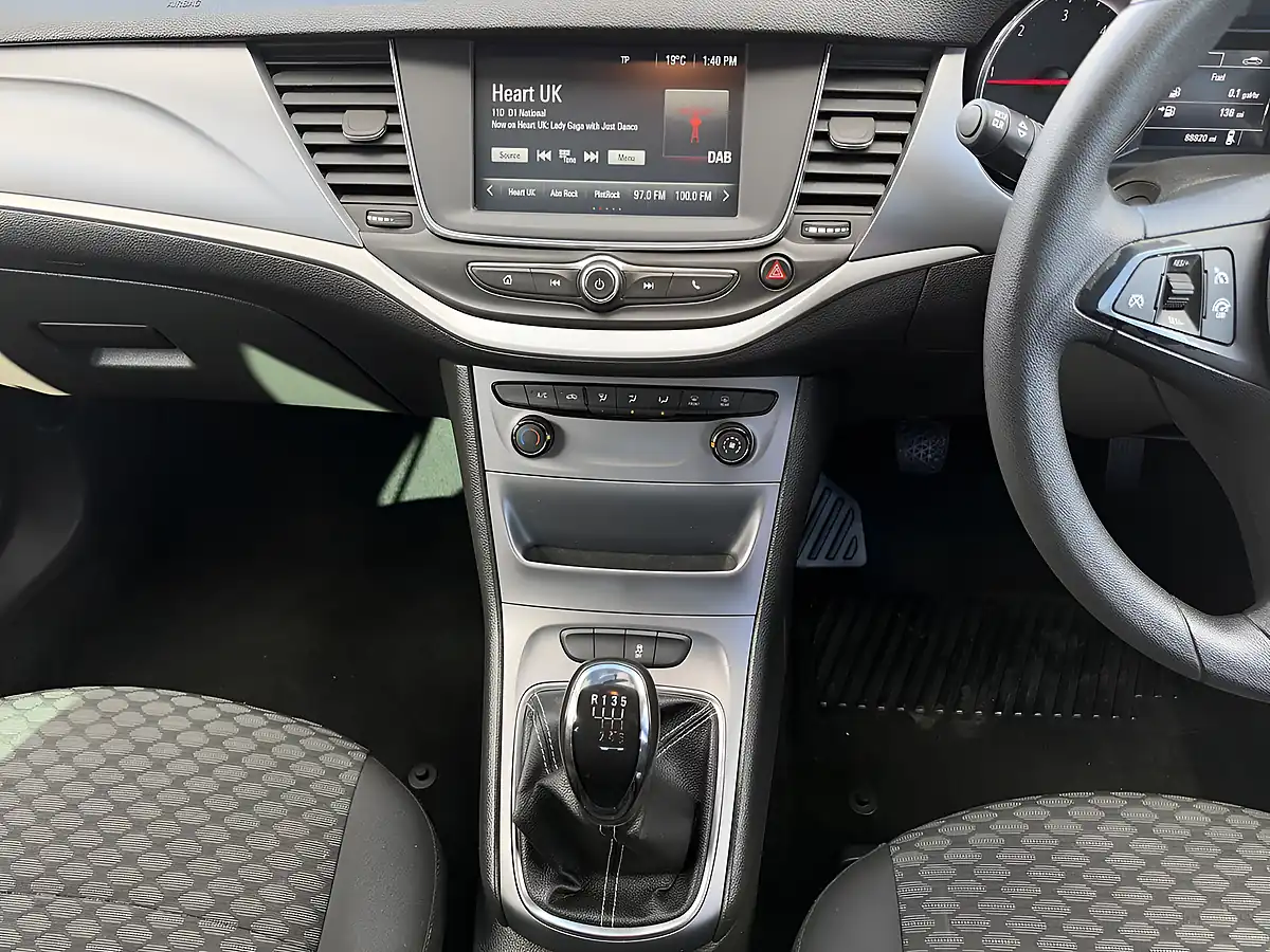 Used 2018 Vauxhall Astra Design Silver Metallic - Interior and Exterior details 12