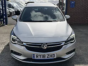 Used 2018 Vauxhall Astra Design Silver Metallic - Interior and Exterior details 19