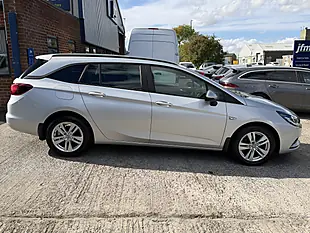 Used 2018 Vauxhall Astra Design Silver Metallic - Interior and Exterior details 5