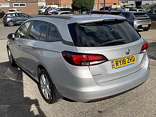 Used 2018 Vauxhall Astra Design Silver Metallic - Interior and Exterior details 8