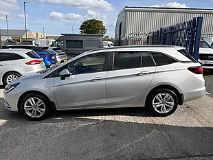 Used 2018 Vauxhall Astra Design Silver Metallic - Interior and Exterior details 9