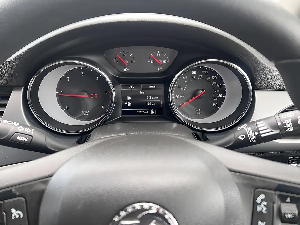 Used 2018 Vauxhall Astra Design Sports Tourer Mineral Black Met - Interior and Exterior details 12