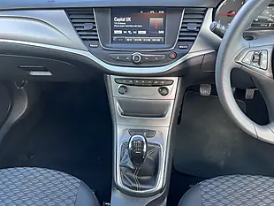 Used 2018 Vauxhall Astra Design Sports Tourer Mineral Black Met - Interior and Exterior details 11