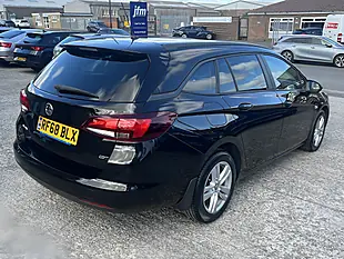 Used 2018 Vauxhall Astra Design Sports Tourer Mineral Black Met - Interior and Exterior details 6