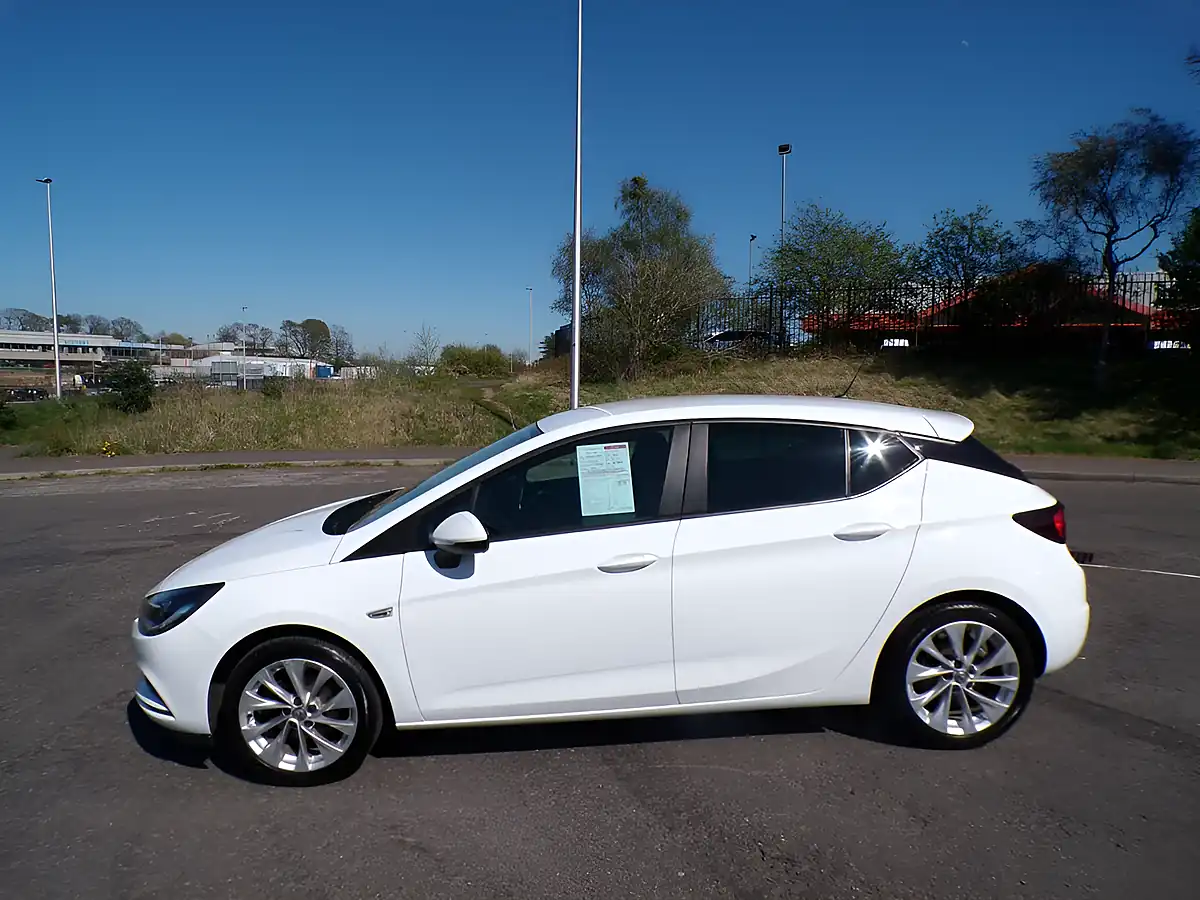 Used 2018 Vauxhall Astra Design White - Interior and Exterior details 2