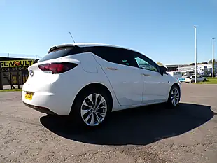 Used 2018 Vauxhall Astra Design White - Interior and Exterior details 7