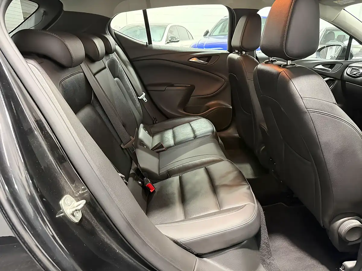 Used 2018 Vauxhall Astra Elite Nav Black - Interior and Exterior details 17