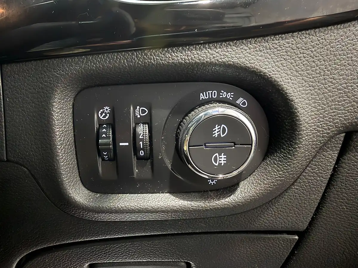 Used 2018 Vauxhall Astra Elite Nav Black - Interior and Exterior details 20