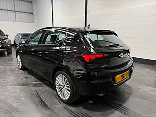 Used 2018 Vauxhall Astra Elite Nav Black - Interior and Exterior details 5