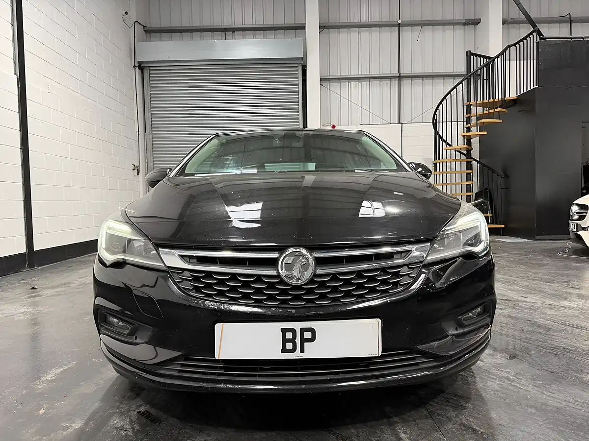Used 2018 Vauxhall Astra Elite Nav Black - Interior and Exterior details 6