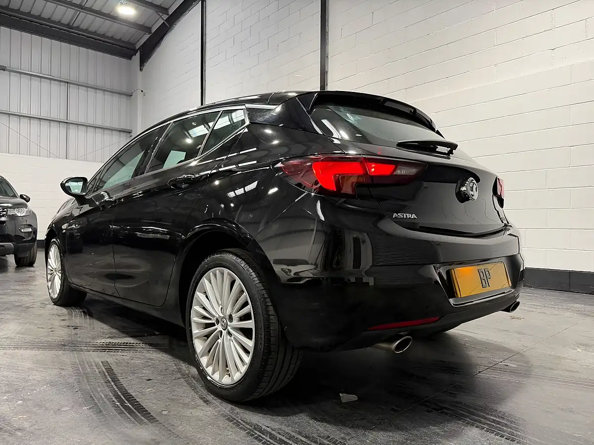 Used 2018 Vauxhall Astra Elite Nav Black - Interior and Exterior details 7