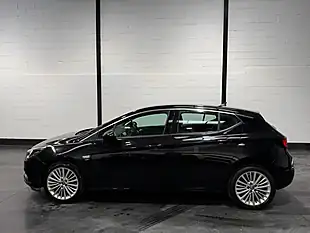 Used 2018 Vauxhall Astra Elite Nav Black - Interior and Exterior details 8