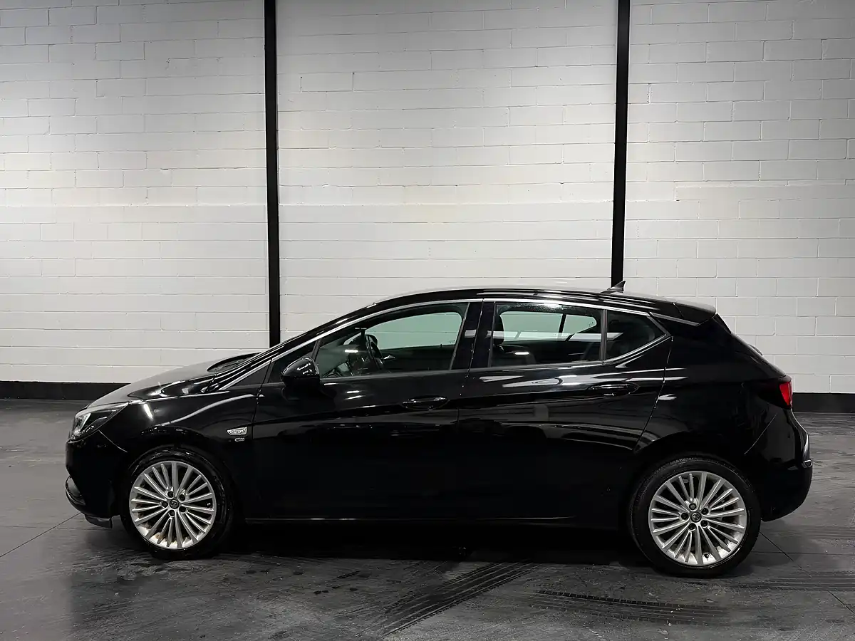 Used 2018 Vauxhall Astra Elite Nav Black - Interior and Exterior details 8