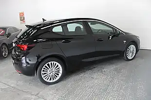 Used 2018 Vauxhall Astra Elite Nav Black - Interior and Exterior details 8