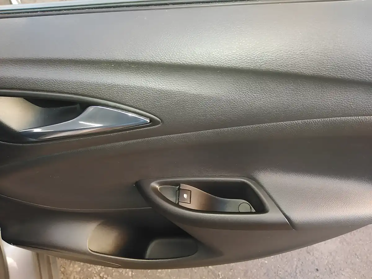 Used 2018 Vauxhall Astra Elite Nav Grey - Interior and Exterior details 16