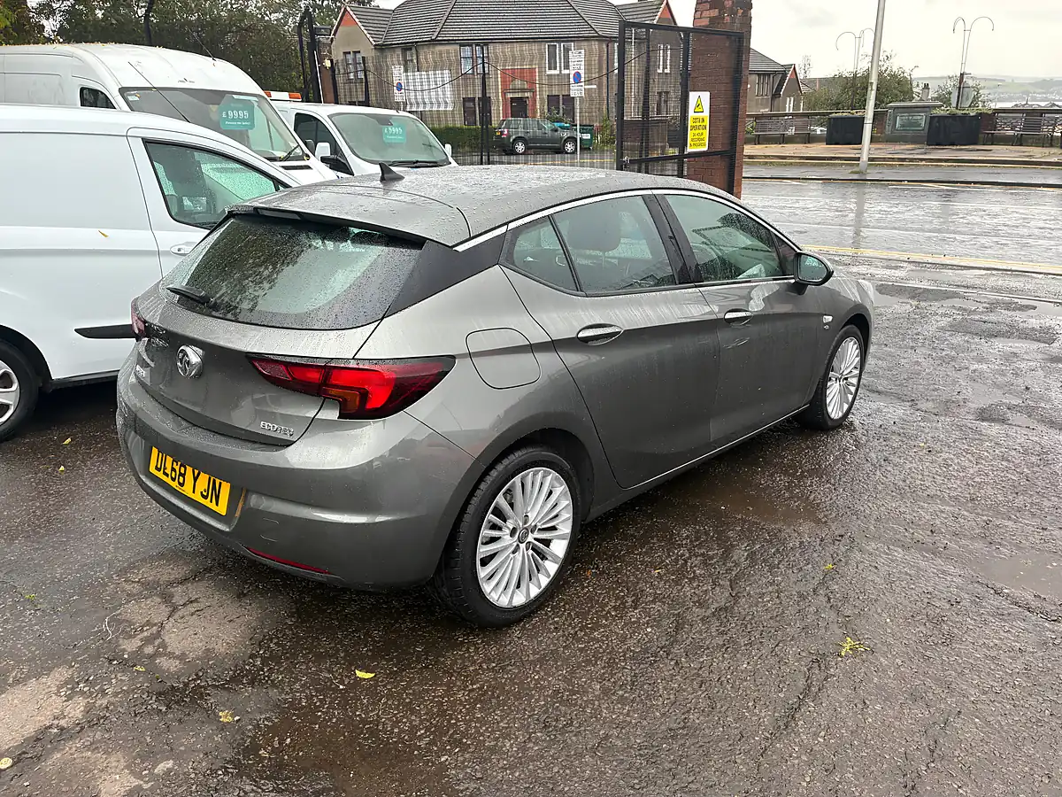 Used 2018 Vauxhall Astra Elite Nav Grey - Interior and Exterior details 3