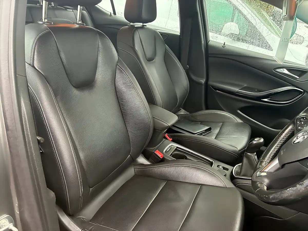 Used 2018 Vauxhall Astra Elite Nav Grey - Interior and Exterior details 9