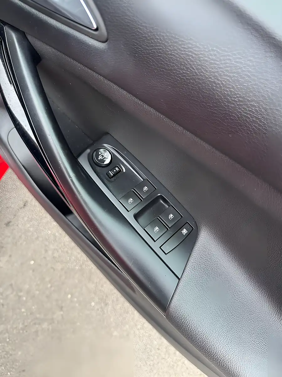 Used 2018 Vauxhall Astra Elite Nav Red - Interior and Exterior details 12