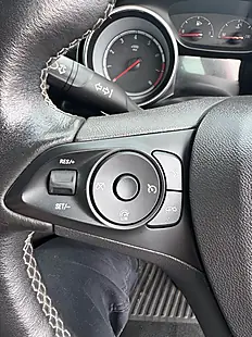 Used 2018 Vauxhall Astra Elite Nav Red - Interior and Exterior details 13