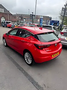 Used 2018 Vauxhall Astra Elite Nav Red - Interior and Exterior details 5
