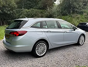 Used 2018 Vauxhall Astra Elite Nav T Silver - Interior and Exterior details 3
