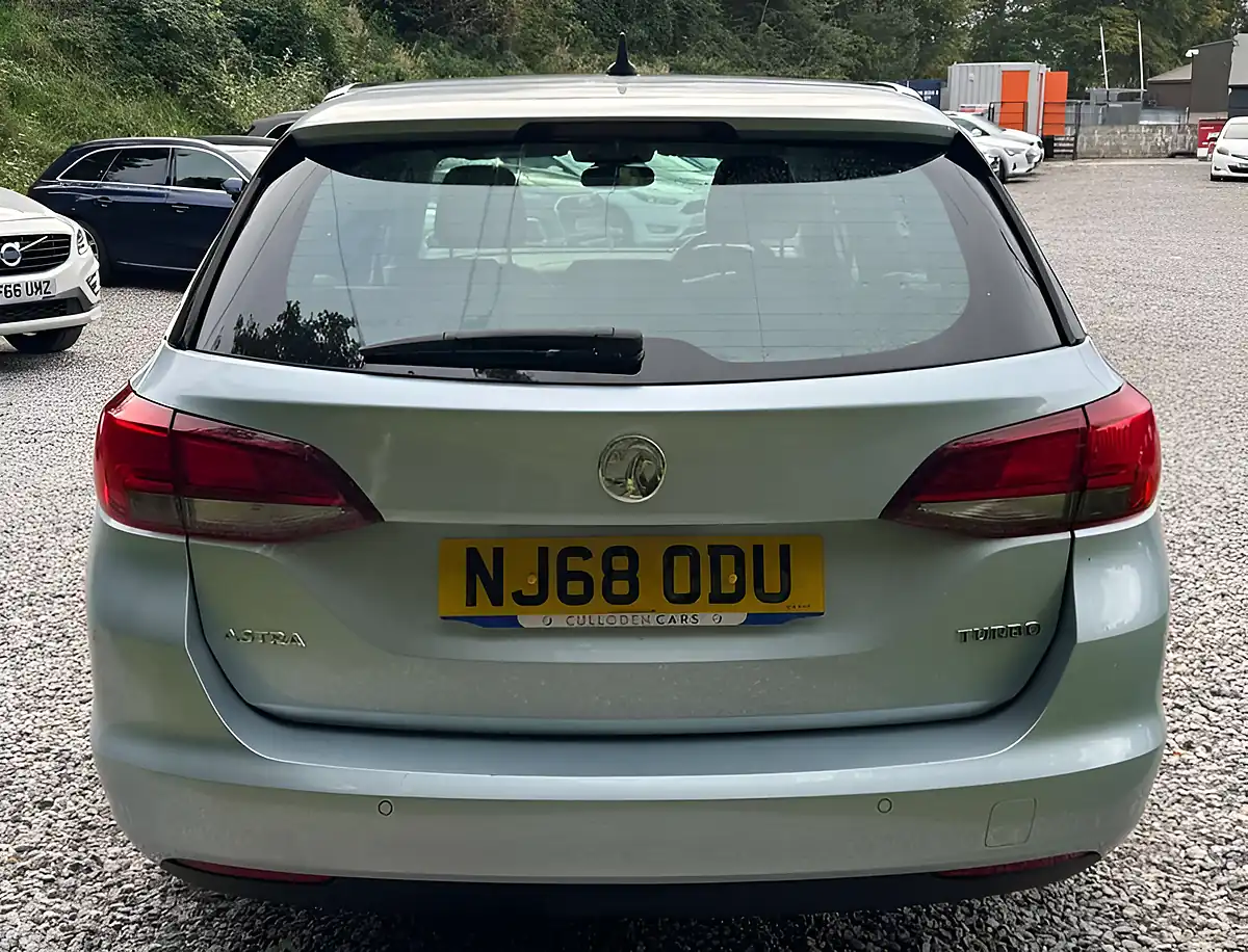Used 2018 Vauxhall Astra Elite Nav T Silver - Interior and Exterior details 4