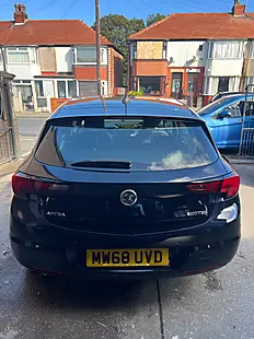 Used 2018 Vauxhall Astra Elite Sport Pearl Blue/Black - Interior and Exterior details 10