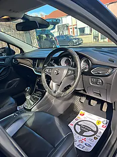 Used 2018 Vauxhall Astra Elite Sport Pearl Blue/Black - Interior and Exterior details 5
