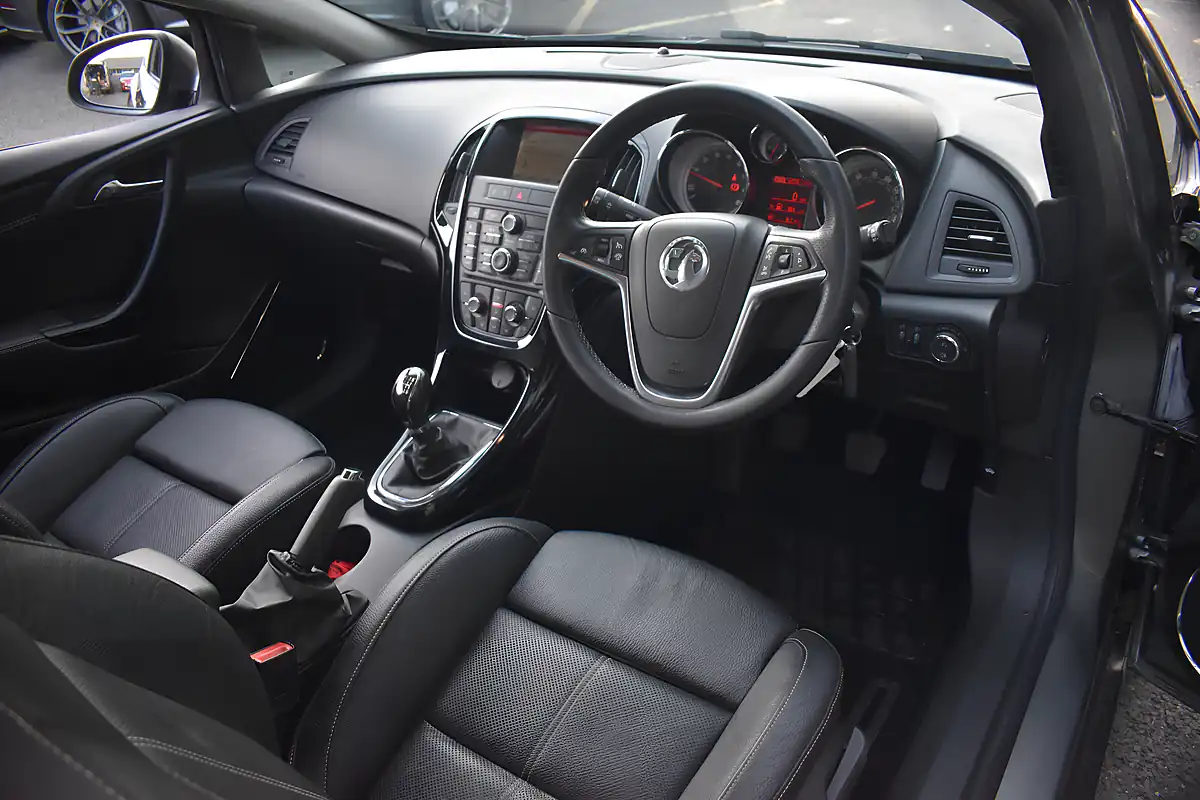 Used 2018 Vauxhall Astra Gtc Limited Edition Grey - Interior and Exterior details 7