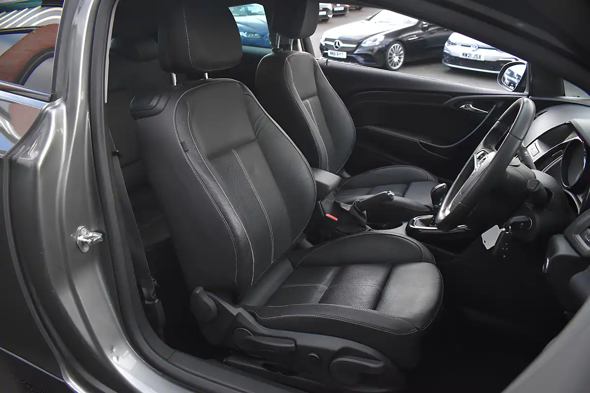 Used 2018 Vauxhall Astra Gtc Limited Edition Grey - Interior and Exterior details 8