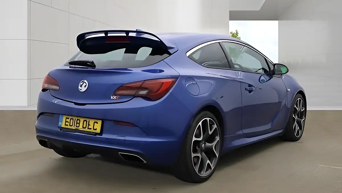 Used 2018 Vauxhall Astra Gtc Vxr Blue - Interior and Exterior details 3