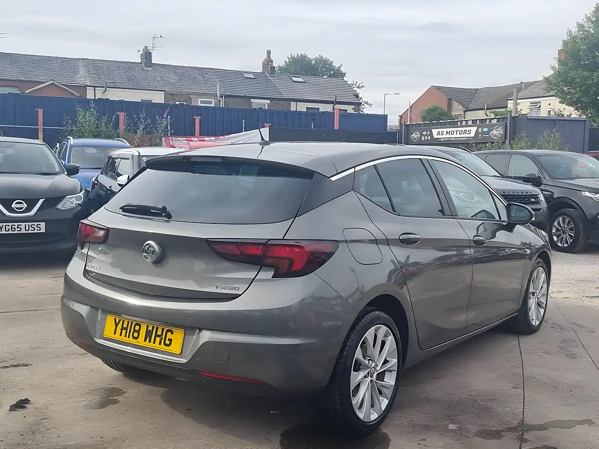 Used 2018 Vauxhall Astra Se Grey - Interior and Exterior details 11