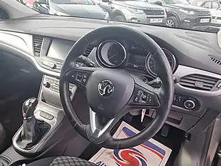 Used 2018 Vauxhall Astra Se Grey - Interior and Exterior details 4