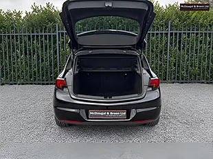 Used 2018 Vauxhall Astra Sri Black - Interior and Exterior details 10